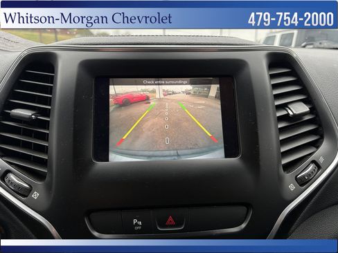Used 2020 Jeep Cherokee Latitude Plus image 24