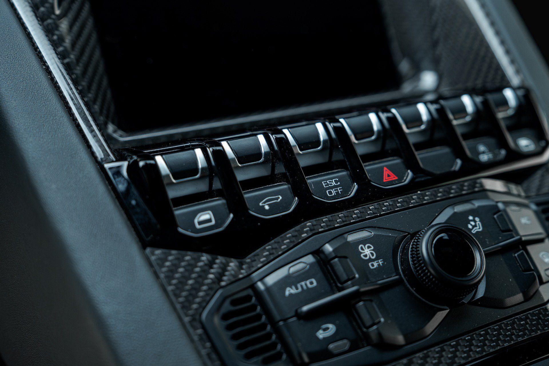 Used 2019 Lamborghini Aventador SVJ AWD/4WD image 81
