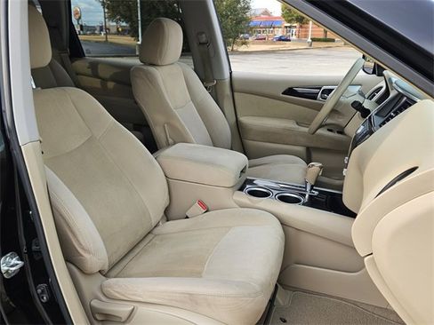 Used 2013 Nissan Pathfinder S image 16