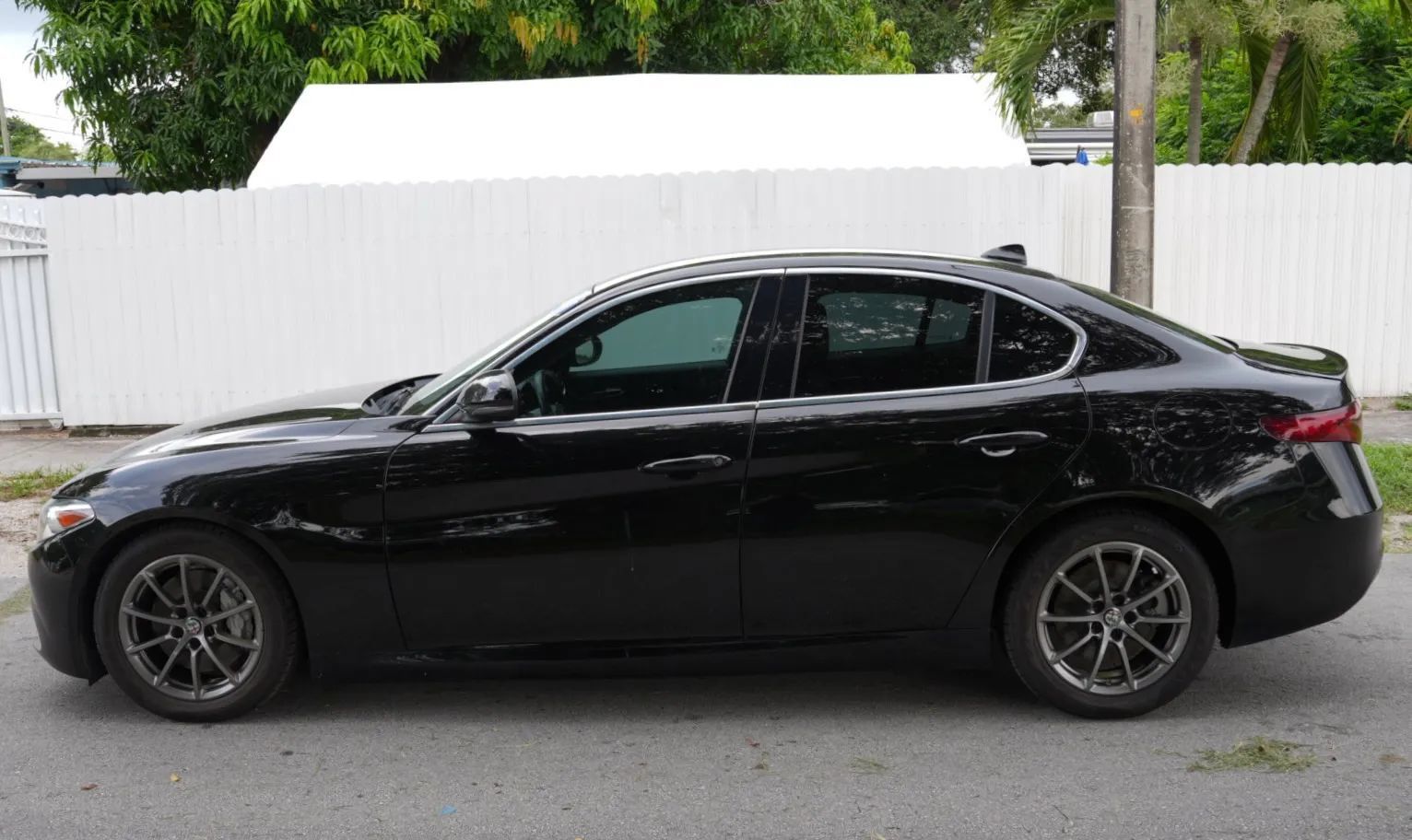 Used 2017 Alfa Romeo Giulia RWD image 7
