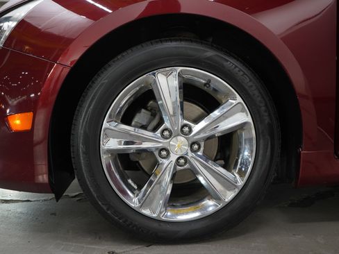 Used 2015 Chevrolet Cruze LT w/ Sun, Sound and Sport Package FWD image 28