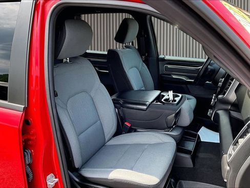Used 2022 RAM 1500 Big Horn AWD/4WD image 7