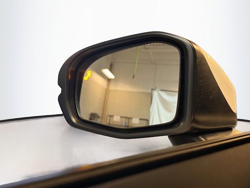 Used 2025 Honda CR-V EX-L image 16