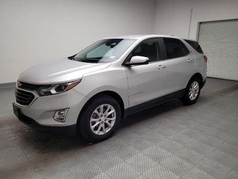 Used 2020 Chevrolet Equinox LT FWD image 2