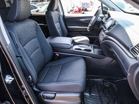 Certified 2025 Honda Ridgeline Sport image 7