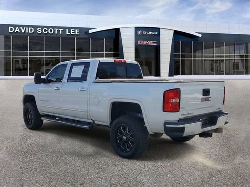 Used 2019 GMC Sierra 2500 Denali w/ Duramax Plus Package AWD/4WD image 3