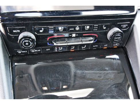 Used 2023 Jeep Grand Cherokee L Limited w/ Luxury Tech Group II image 26