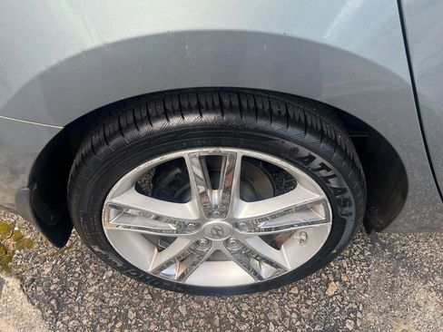 Used 2011 Hyundai Elantra FWD image 5