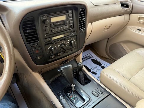 Used 1998 Toyota Land Cruiser image 10