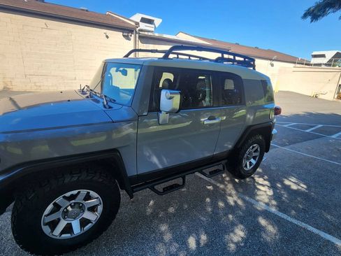 Used 2014 Toyota FJ Cruiser 4WD w/ Upgrade Package image 6