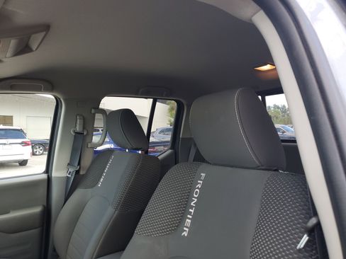 Used 2019 Nissan Frontier Desert Runner image 22