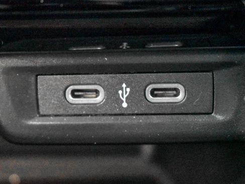 Used 2025 Volkswagen Jetta SE image 25