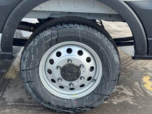 New 2026 Ford Transit 250 148 Medium Roof w/ Load Area Protection Package image 9