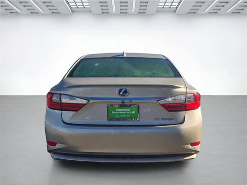 Used 2018 Lexus ES 300h image 5