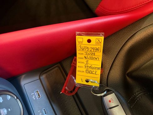 Used 2024 Nissan Z Performance w/ Floor Mat Package image 37