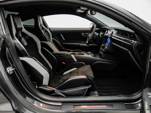 Used 2020 Ford Mustang Shelby GT500 w/ Technology Package RWD image 54