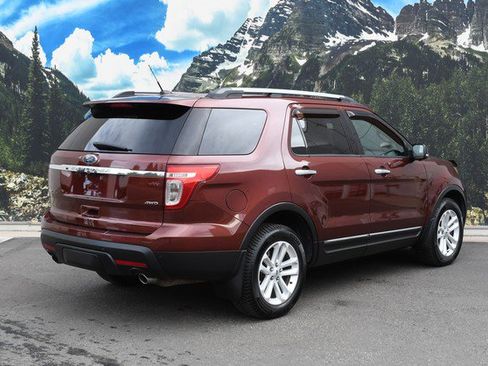Used 2015 Ford Explorer XLT w/ Equipment Group 202B image 3
