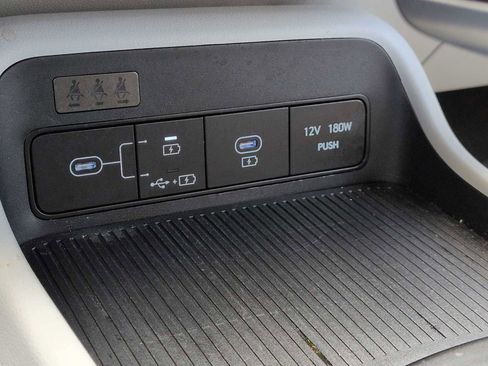 Certified 2025 Hyundai Kona SEL image 31