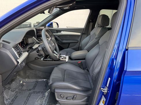 Used 2024 Audi Q5 e Premium Plus w/ Premium Plus Package image 10