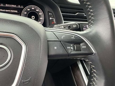 Used 2019 Audi Q8 Prestige w/ Adaptive Chassis Package AWD/4WD image 27