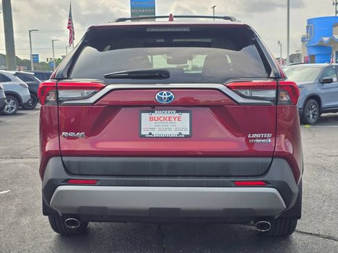 Used 2022 Toyota RAV4 Limited AWD/4WD image 7