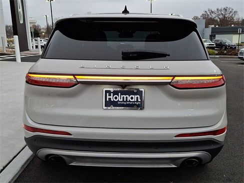 Used 2022 Lincoln Corsair AWD w/ Premium Package image 6