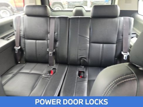 Used 2013 Chevrolet Suburban LTZ RWD image 11