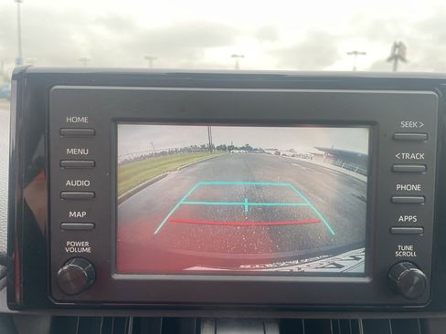 Used 2019 Toyota RAV4 XLE image 27