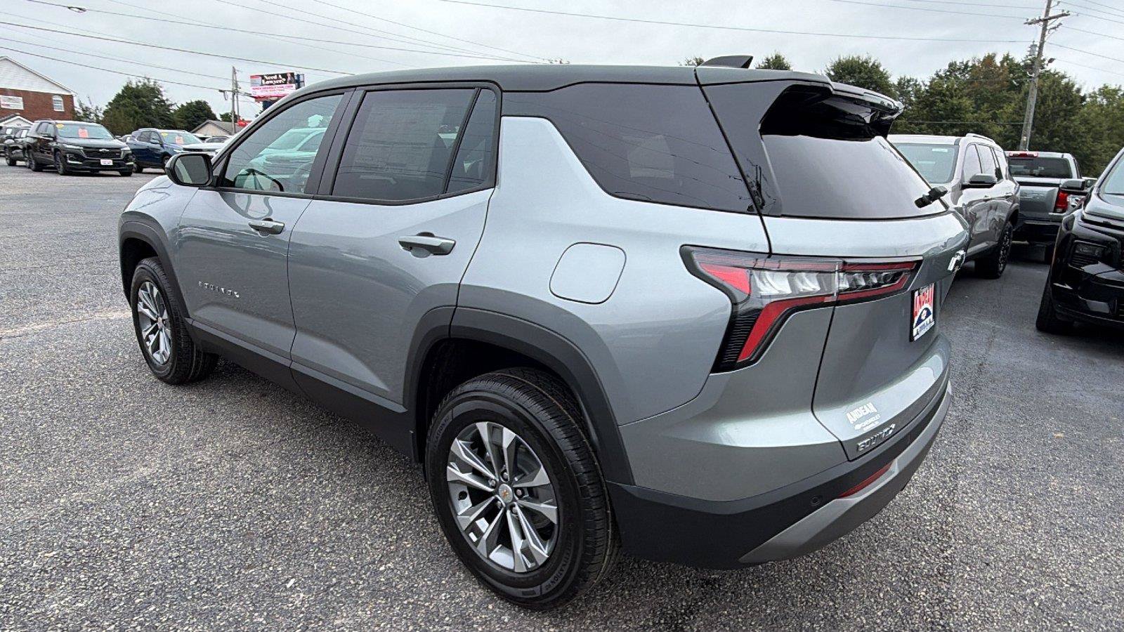 New 2027 Chevrolet Equinox LT w/ Convenience Package II FWD image 10