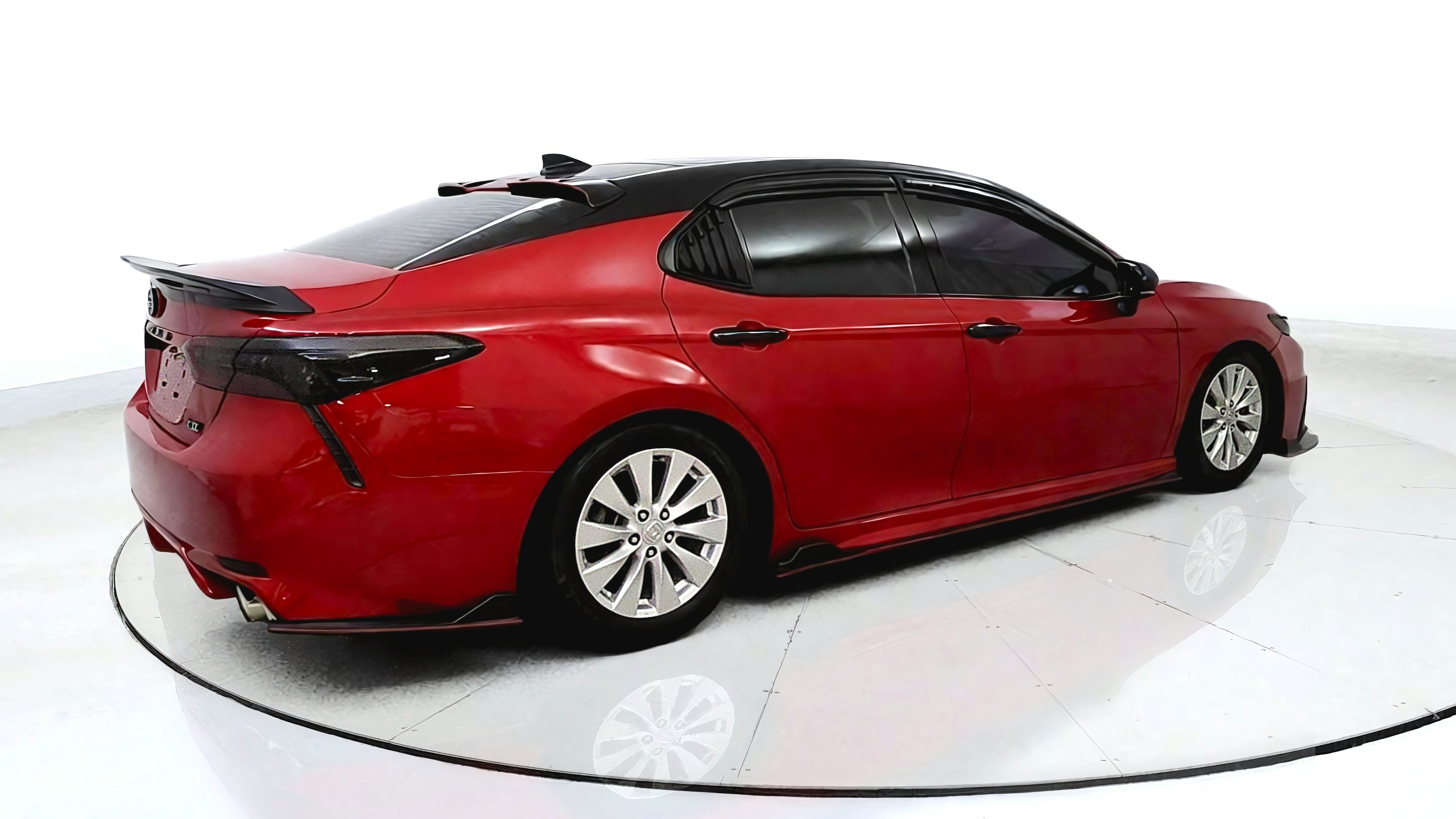 Used 2022 Toyota Camry XSE w/ Navigation Package FWD image 7