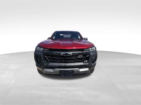 Certified 2025 Chevrolet Colorado Trail Boss AWD/4WD image 3