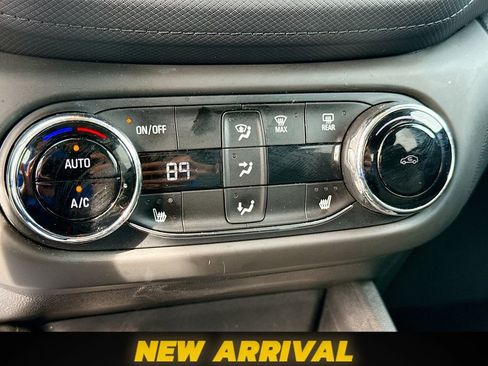 Used 2022 Chevrolet TrailBlazer LT w/ Convenience Package image 16