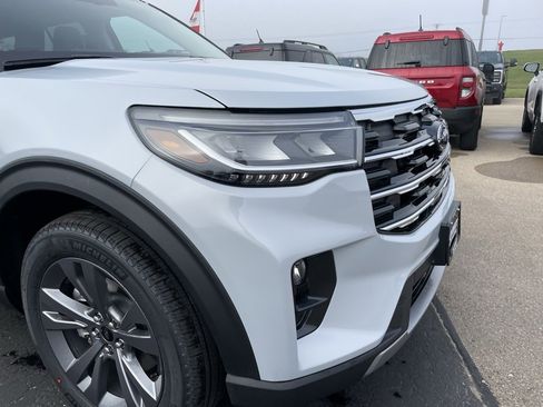 New 2026 Ford Explorer Active image 37