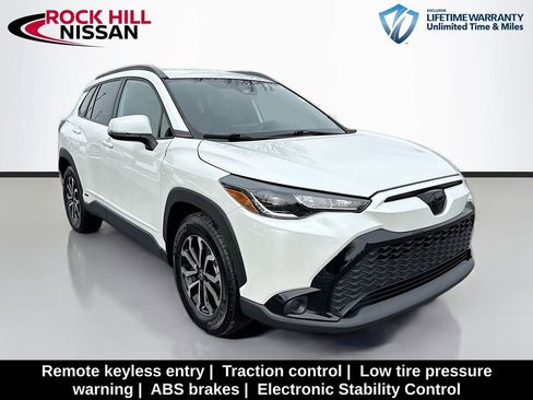 Used 2023 Toyota Corolla Cross SE image 1