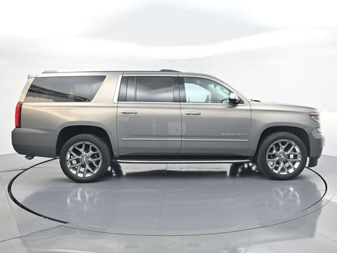 Used 2019 Chevrolet Suburban Premier AWD/4WD image 6