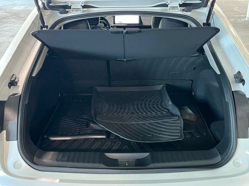 Used 2024 Toyota Prius Prime FWD image 10