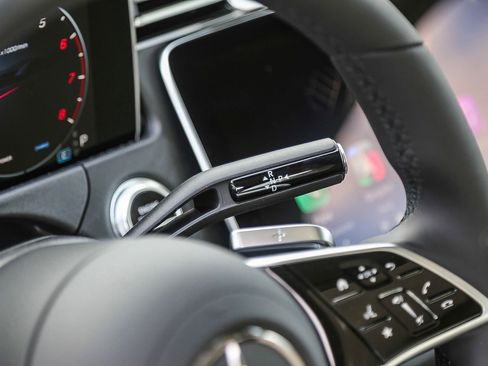 New 2024 Mercedes-Benz E 350 4MATIC Sedan image 17