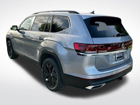New 2026 Volkswagen Atlas SE image 4