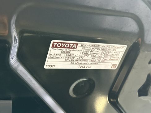 Used 2024 Toyota Tacoma TRD Off-Road AWD/4WD image 29