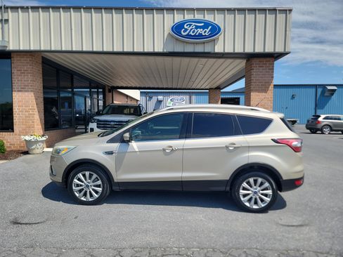 Used 2017 Ford Escape Titanium AWD/4WD image 1