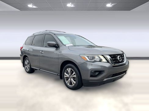 Used 2020 Nissan Pathfinder S image 7