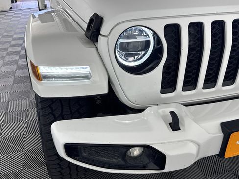 Certified 2021 Jeep Gladiator Overland AWD/4WD image 42