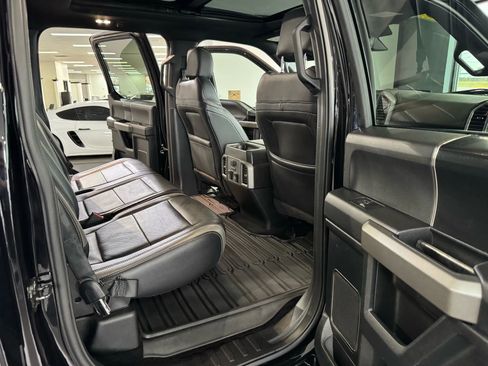 Used 2018 Ford F150 Raptor w/ Equipment Group 802A Luxury image 39