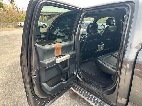 Used 2016 Ford F150 Lariat w/ Equipment Group 502A Luxury AWD/4WD image 9