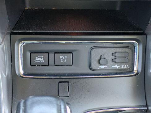 Used 2022 Subaru Ascent Limited AWD/4WD image 26