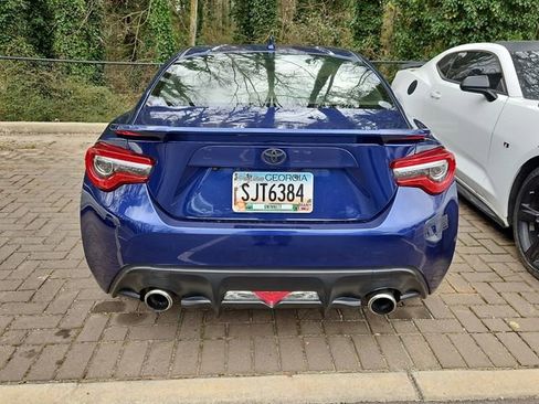 Used 2019 Toyota 86 image 4
