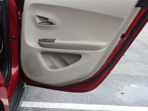 Used 2014 Chevrolet Volt Premium w/ Premium Trim Package image 16