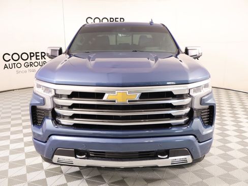 Used 2024 Chevrolet Silverado 1500 High Country w/ High Country Premium Package AWD/4WD image 10