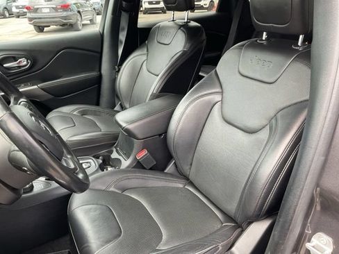 Used 2020 Jeep Cherokee Limited AWD/4WD image 31