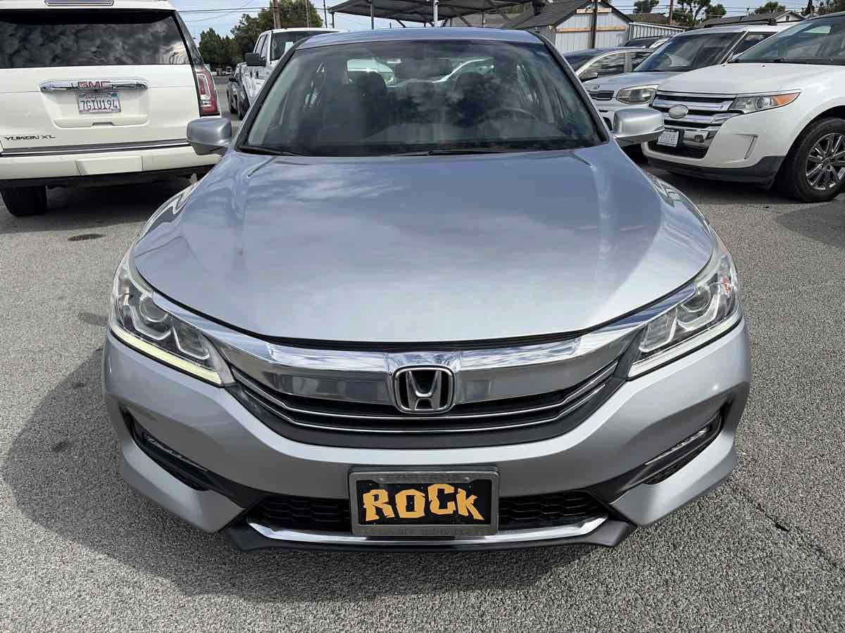 Used 2017 Honda Accord EX-L image 5